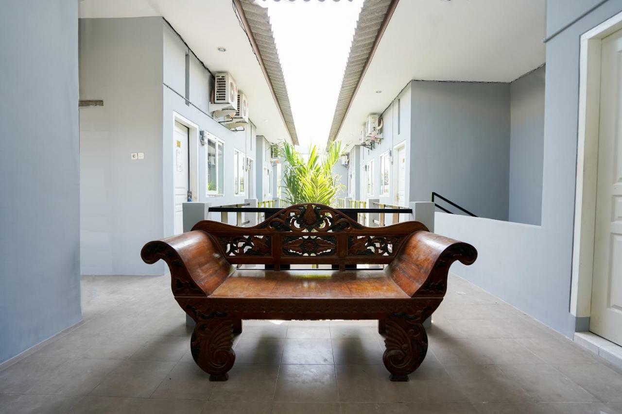 Oyo 1316 Mentari Family Homestay Probolinggo Exterior foto