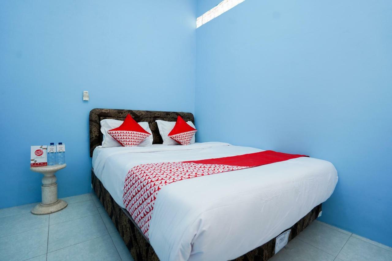 Oyo 1316 Mentari Family Homestay Probolinggo Exterior foto